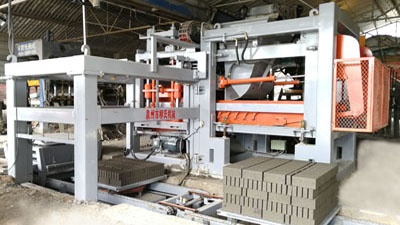 河南免托板磚機生產(chǎn)案例