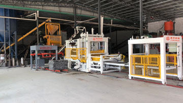 PC磚、透水磚生產(chǎn)現(xiàn)場