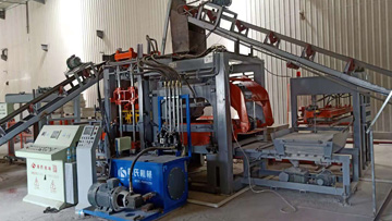 仿石PC透水磚生產(chǎn)現(xiàn)場(chǎng)