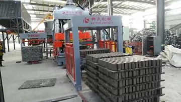 液壓磚機處理固廢、泥巴磚