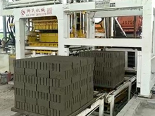 東北用戶(hù)免托板磚機(jī)生產(chǎn)現(xiàn)場(chǎng)